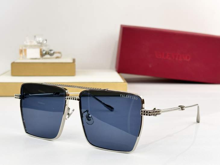 Picture of Valentino Sunglasses _SKUfw76405020fw